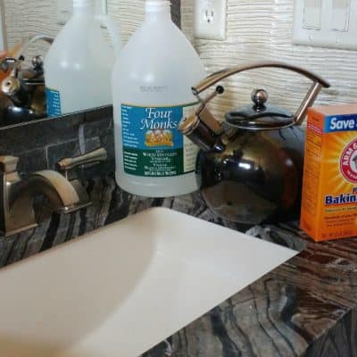 DIY Green Cleaning Recipes using Vinegar